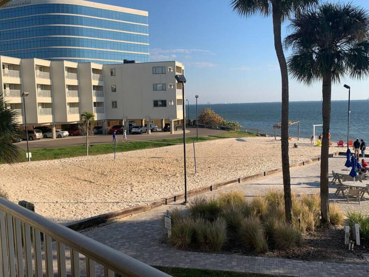 Bay Views From Your Balcony Beach Resort Tampa Exterior photo