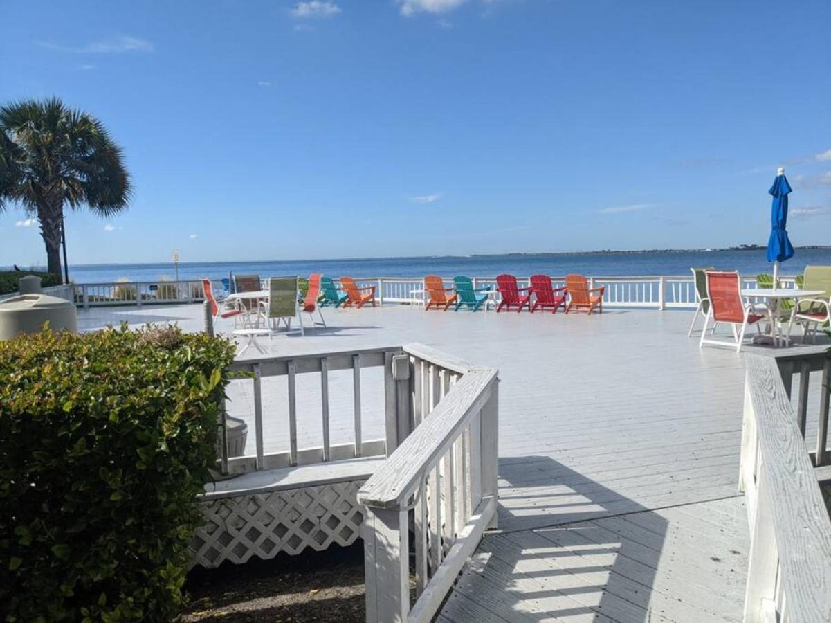 Bay Views From Your Balcony Beach Resort Tampa Exterior photo