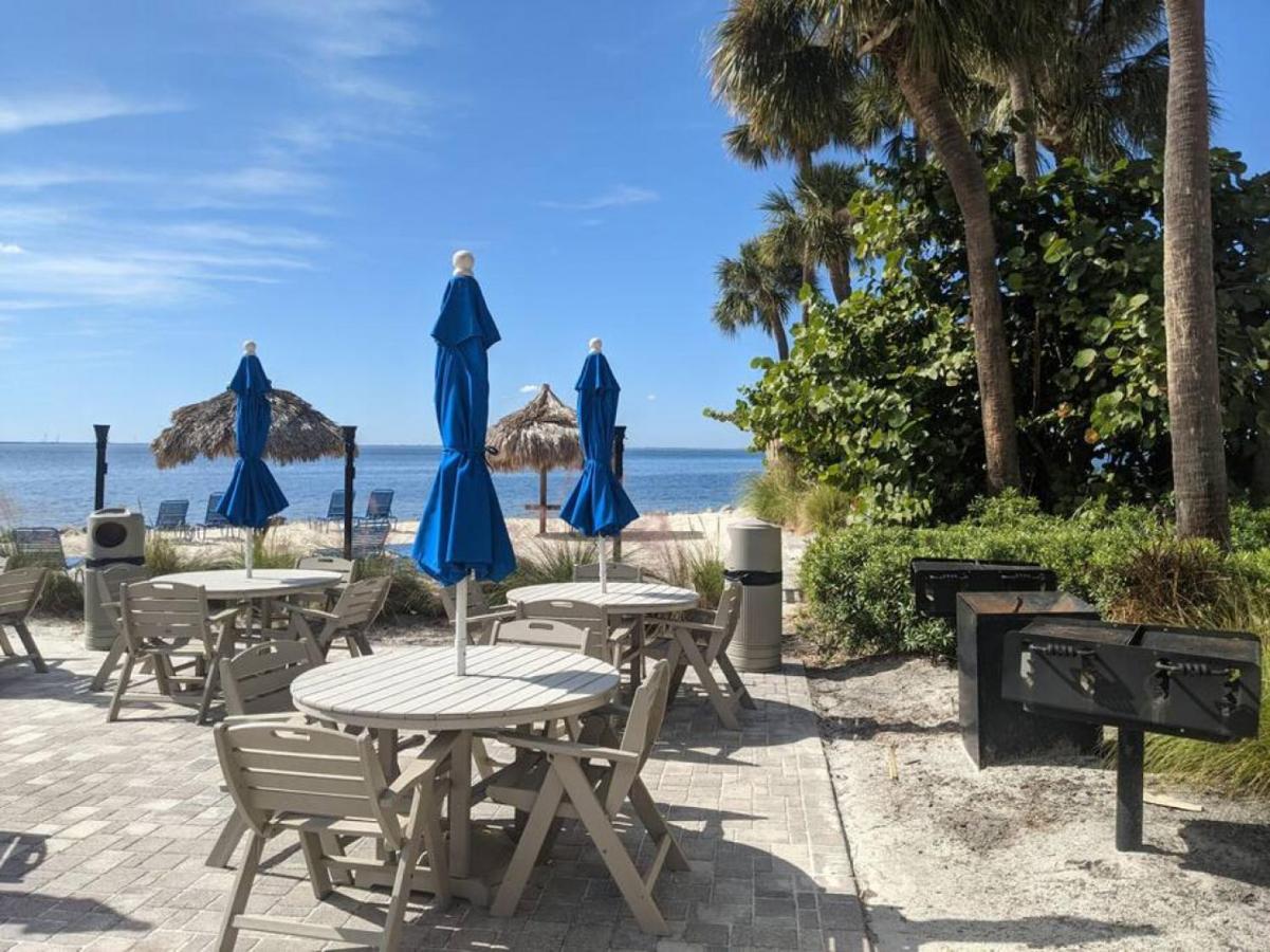 Bay Views From Your Balcony Beach Resort Tampa Exterior photo