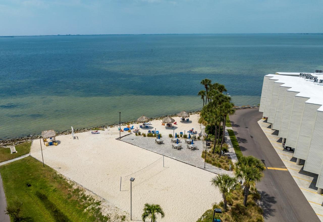 Bay Views From Your Balcony Beach Resort Tampa Exterior photo