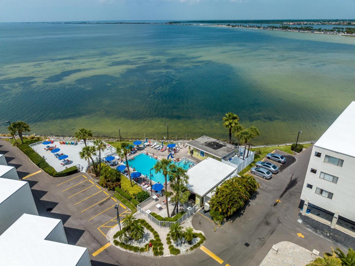 Bay Views From Your Balcony Beach Resort Tampa Exterior photo