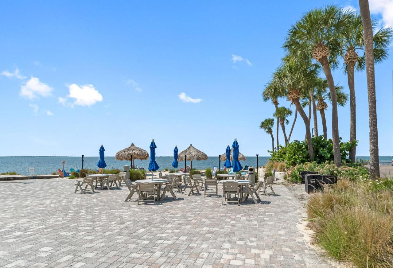 Bay Views From Your Balcony Beach Resort Tampa Exterior photo