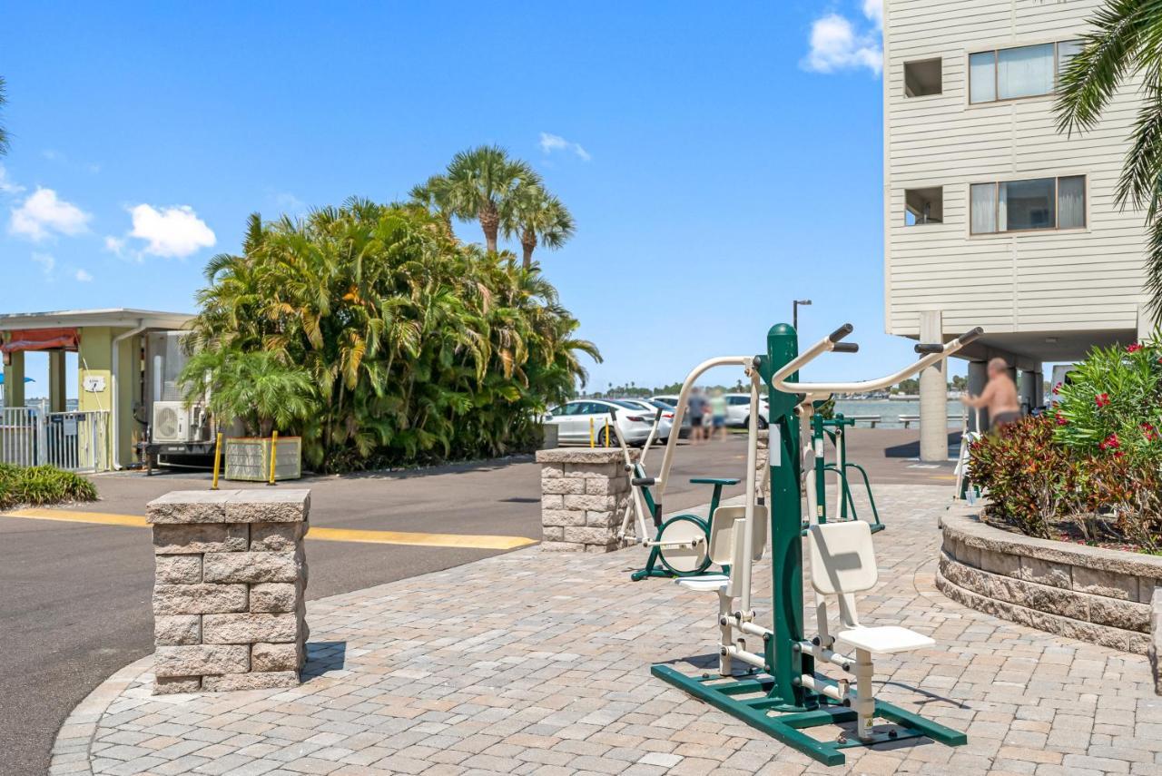 Bay Views From Your Balcony Beach Resort Tampa Exterior photo